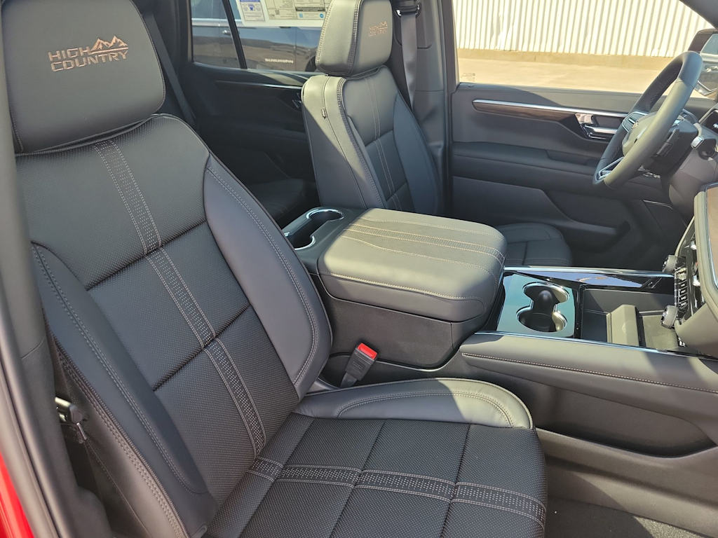 Thumbnail: 2025 Chevrolet Tahoe - 12