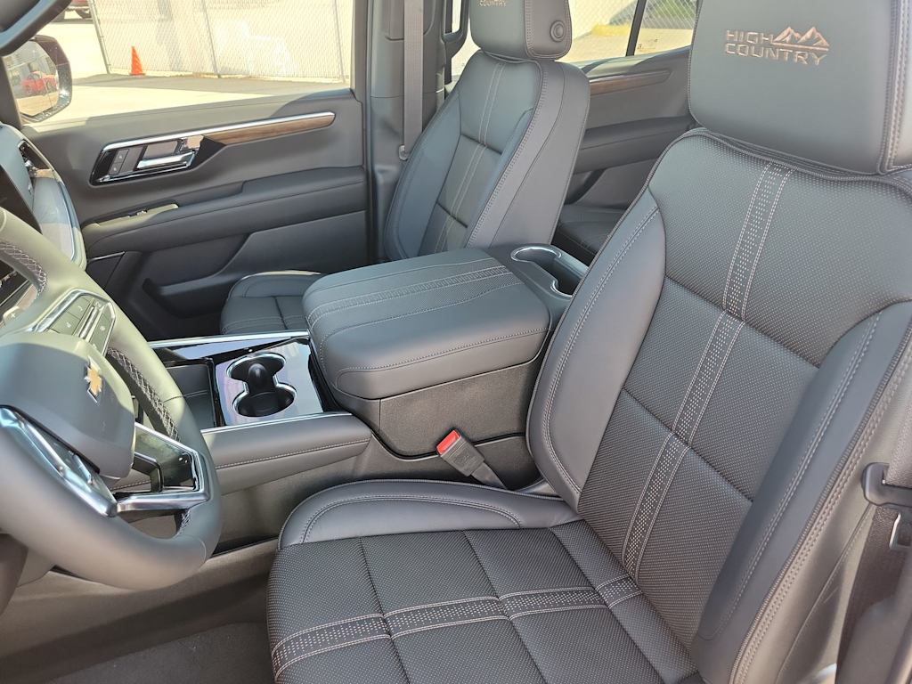 Thumbnail: 2025 Chevrolet Tahoe - 11