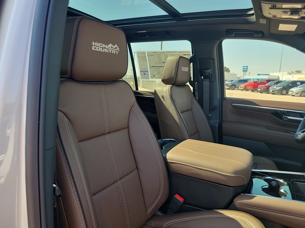 Thumbnail: 2025 Chevrolet Tahoe - 12