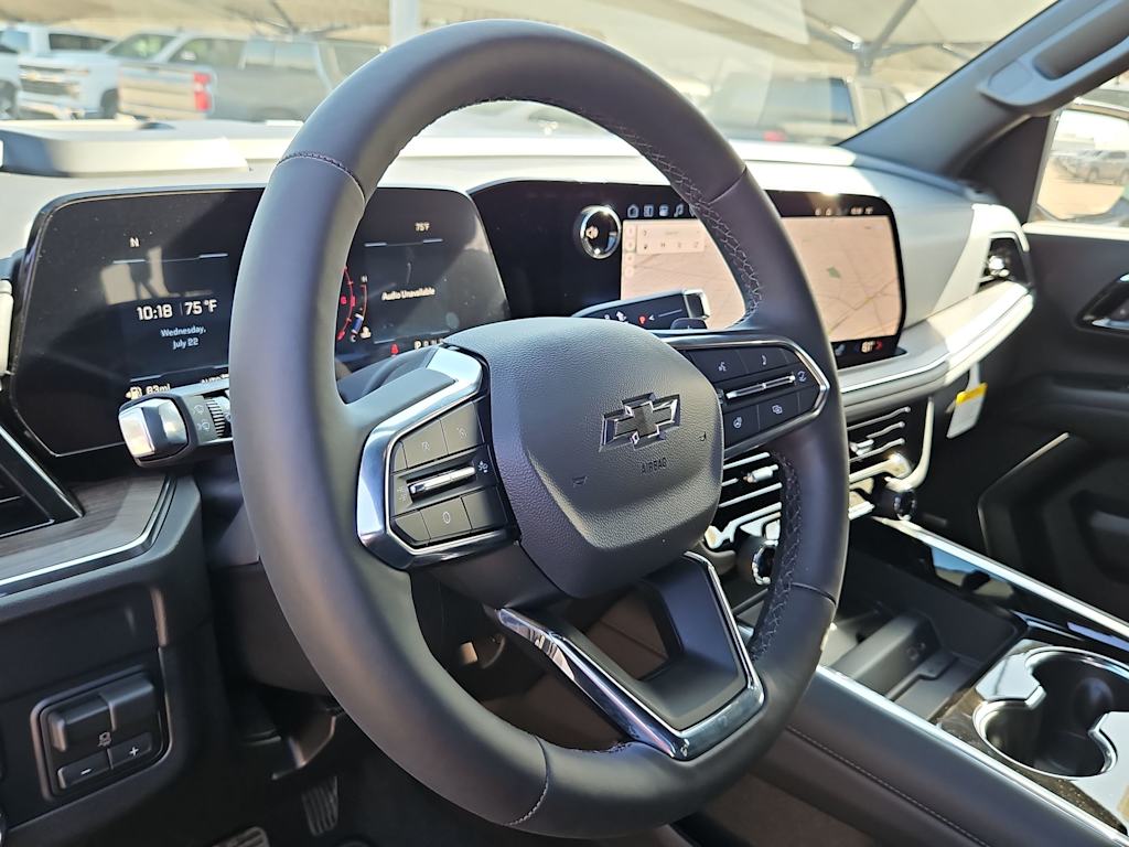 Thumbnail: 2026 Chevrolet Suburban - 9