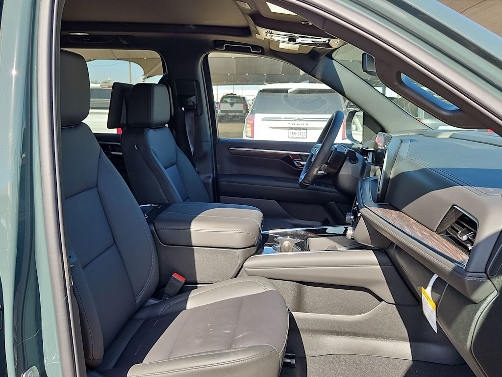Thumbnail: 2026 Chevrolet Suburban - 22