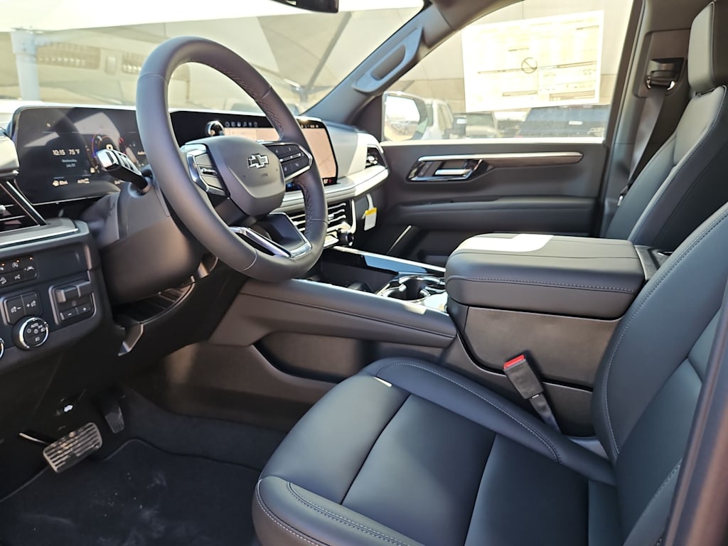 Thumbnail: 2026 Chevrolet Suburban - 10