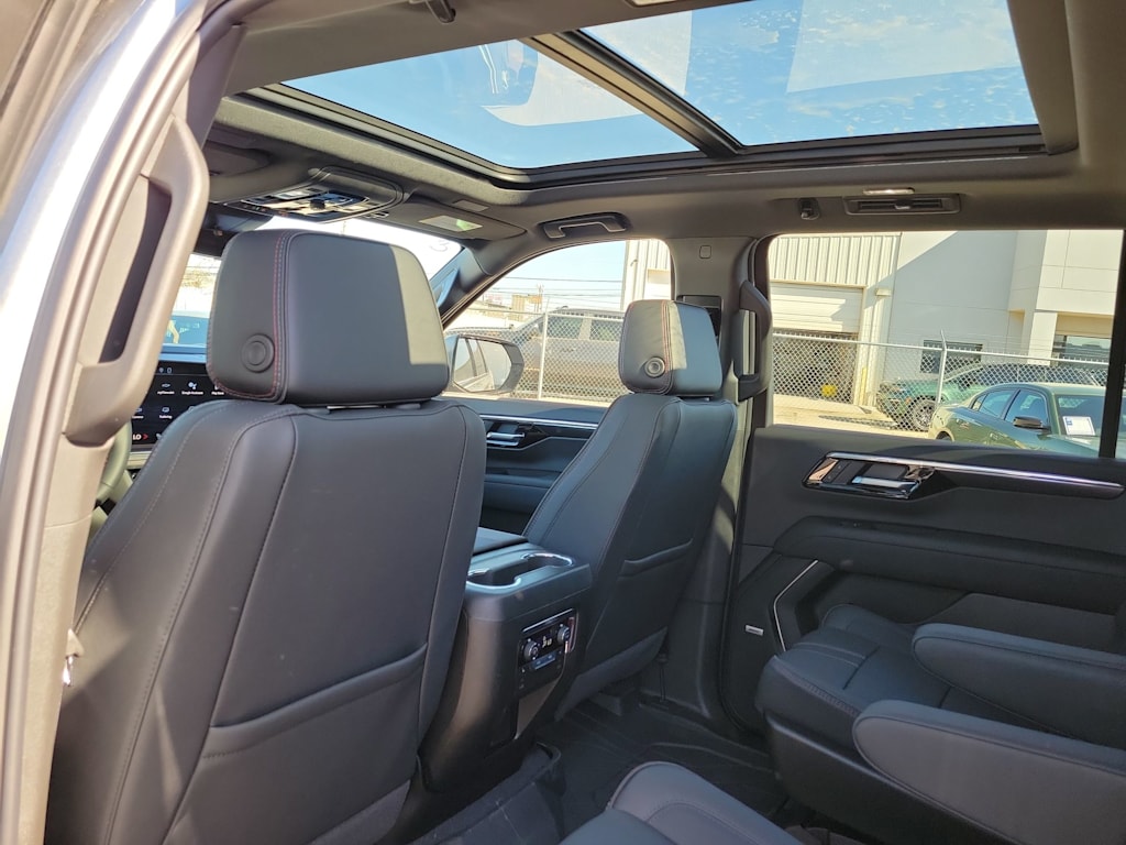 Thumbnail: 2026 Chevrolet Suburban - 13