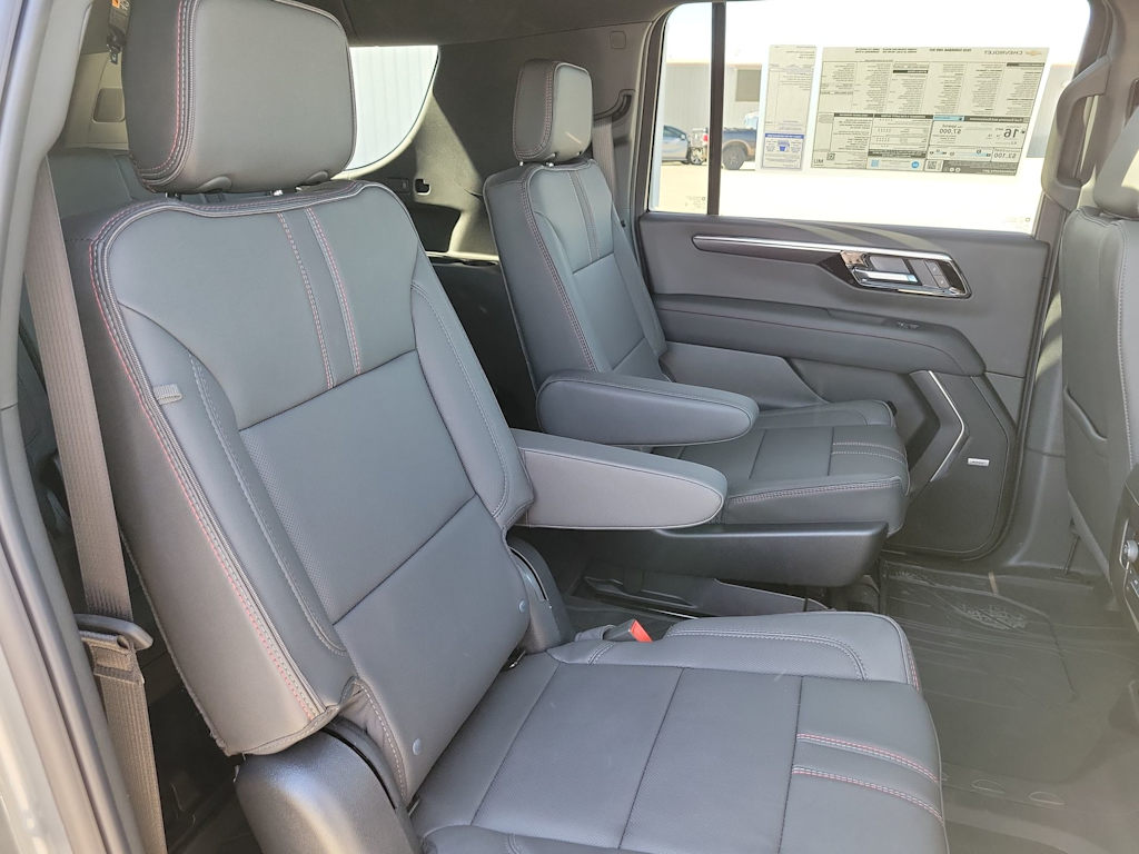 Thumbnail: 2026 Chevrolet Suburban - 25