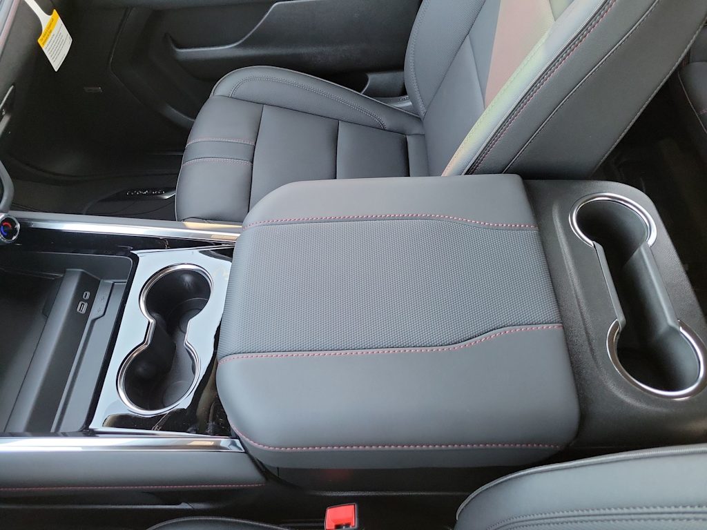 Thumbnail: 2026 Chevrolet Suburban - 26