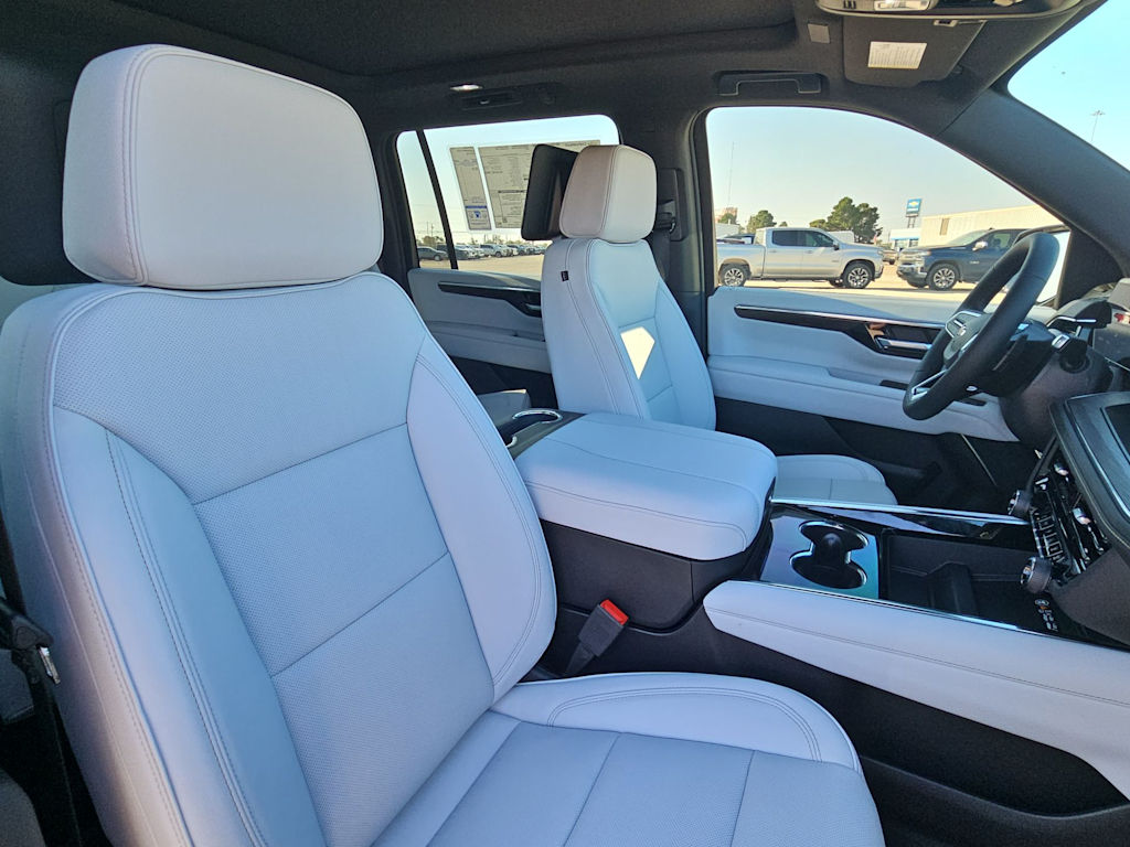 Thumbnail: 2026 Chevrolet Suburban - 23