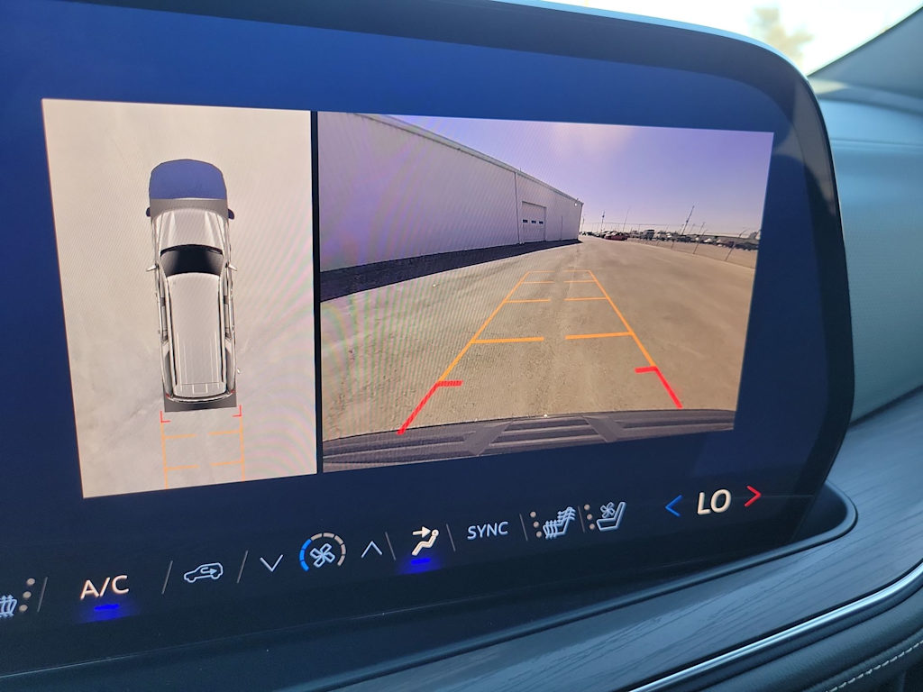 Thumbnail: 2025 Chevrolet Suburban - 15