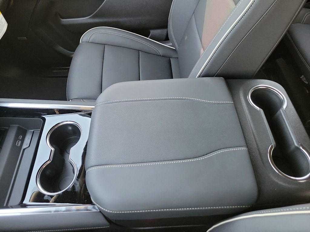 Thumbnail: 2025 Chevrolet Suburban - 26