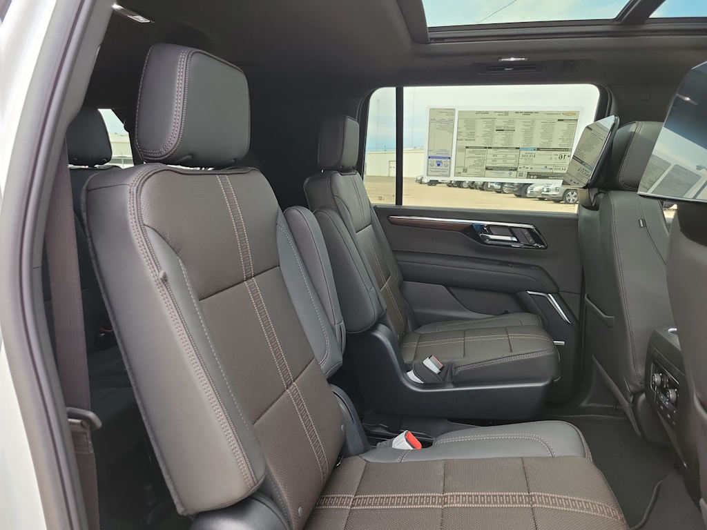 Thumbnail: 2025 Chevrolet Suburban - 27