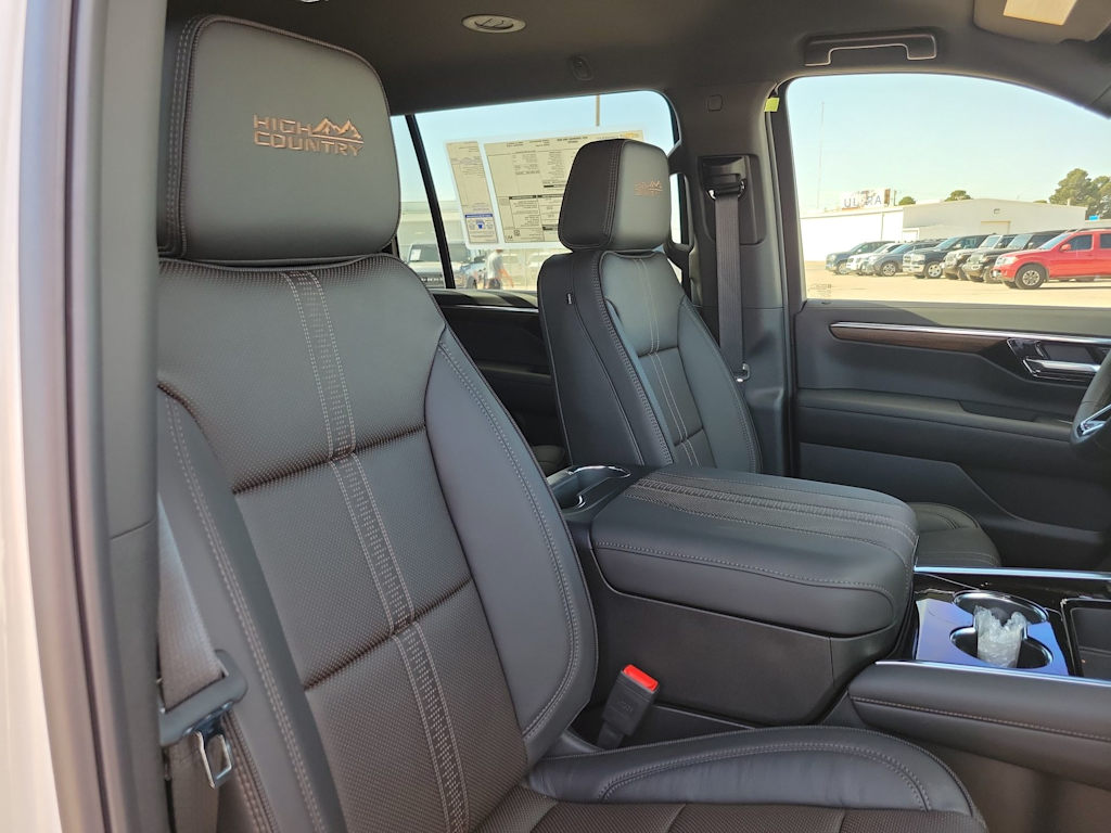 Thumbnail: 2025 Chevrolet Suburban - 12