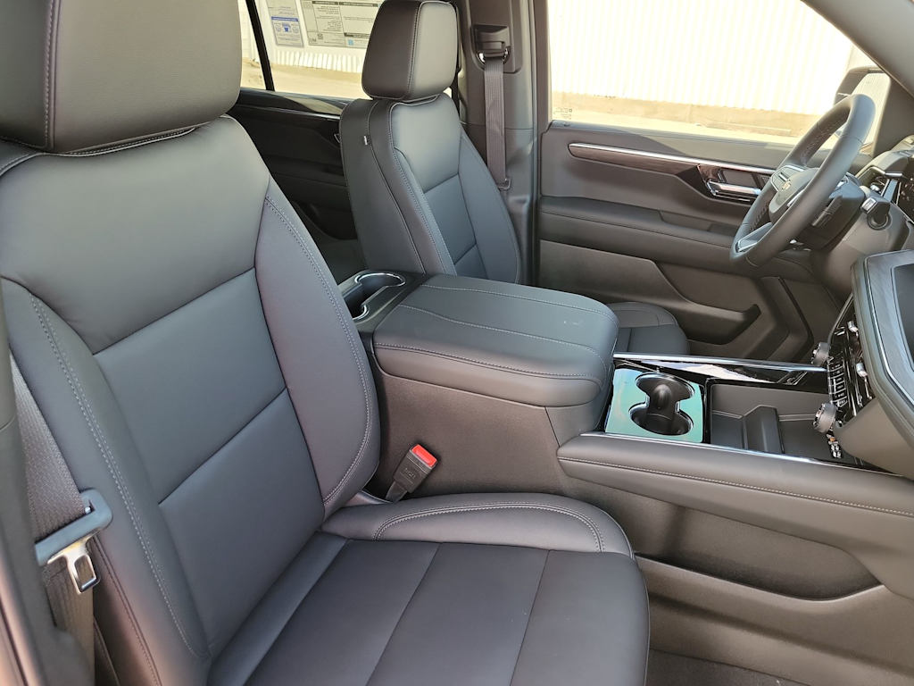 Thumbnail: 2026 Chevrolet Tahoe - 25