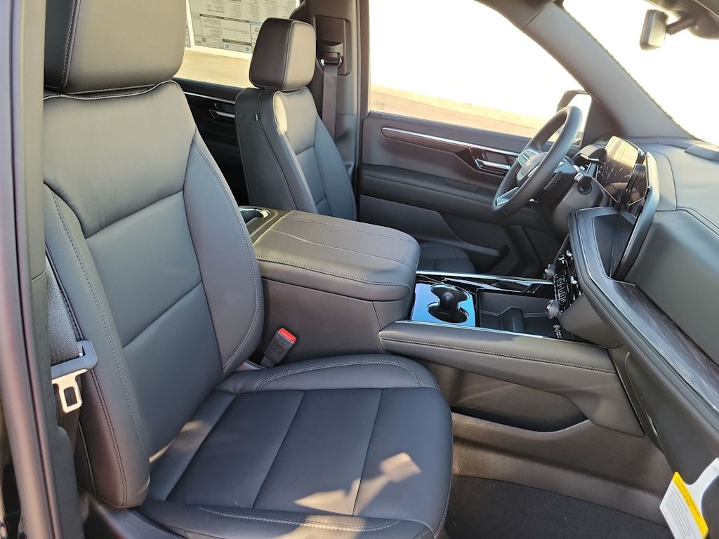 Thumbnail: 2026 Chevrolet Tahoe - 26