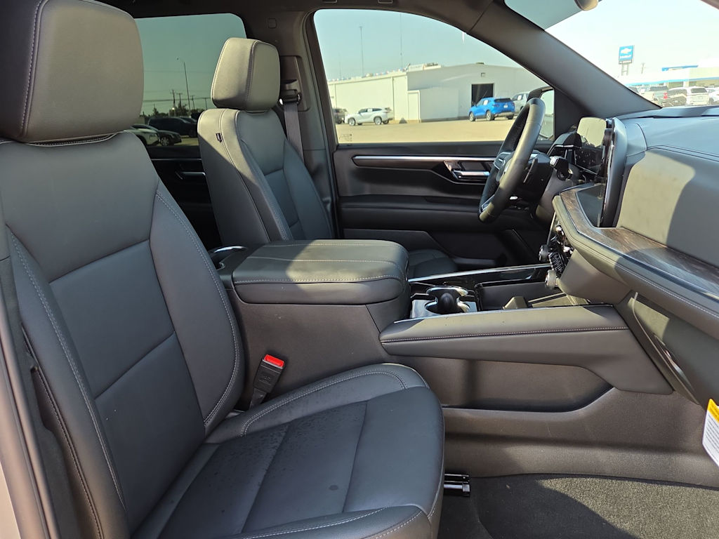 Thumbnail: 2026 Chevrolet Tahoe - 12