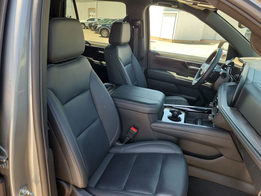 Thumbnail: 2025 Chevrolet Tahoe - 10