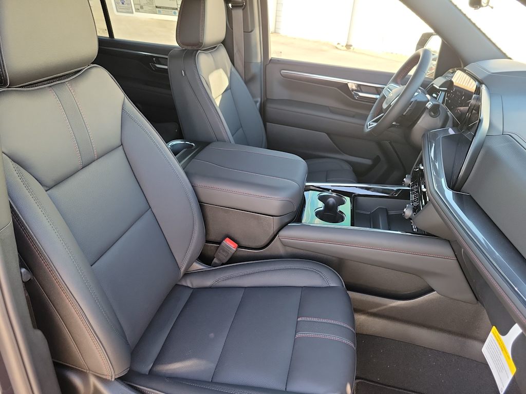 Thumbnail: 2026 Chevrolet Tahoe - 25