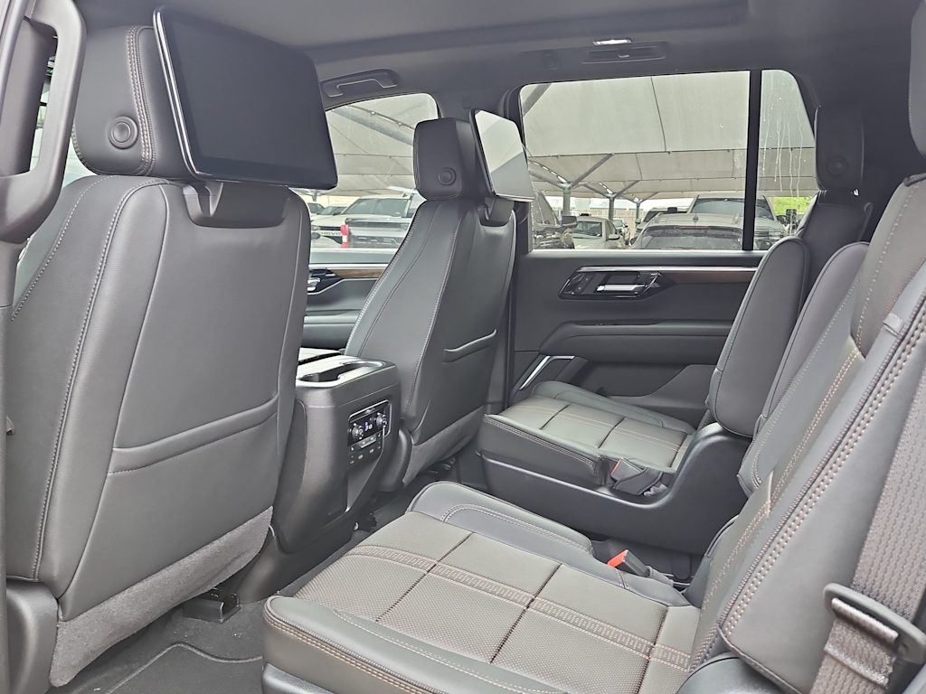 Thumbnail: 2026 Chevrolet Tahoe - 13