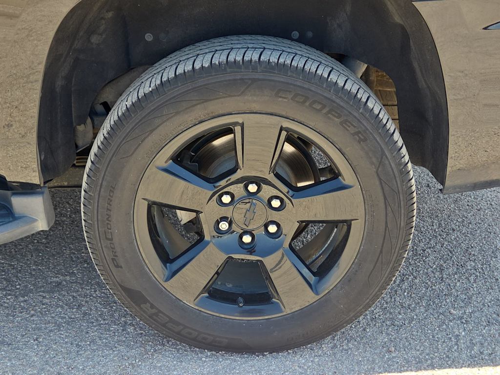 Thumbnail: 2017 Chevrolet Tahoe - 8