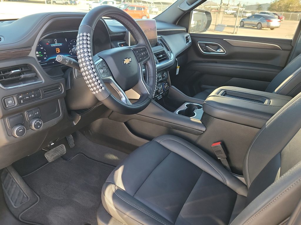 Thumbnail: 2024 Chevrolet Tahoe - 2