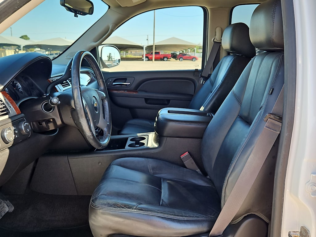 Thumbnail: 2013 Chevrolet Tahoe - 11