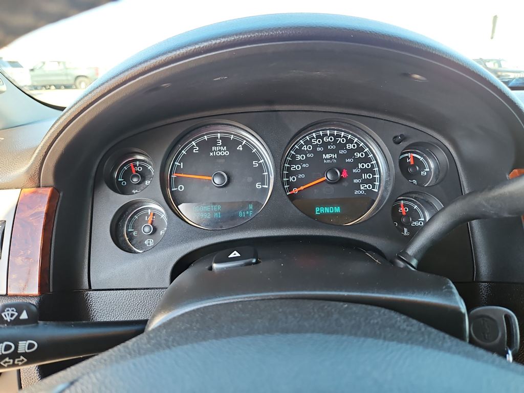 Thumbnail: 2013 Chevrolet Tahoe - 17