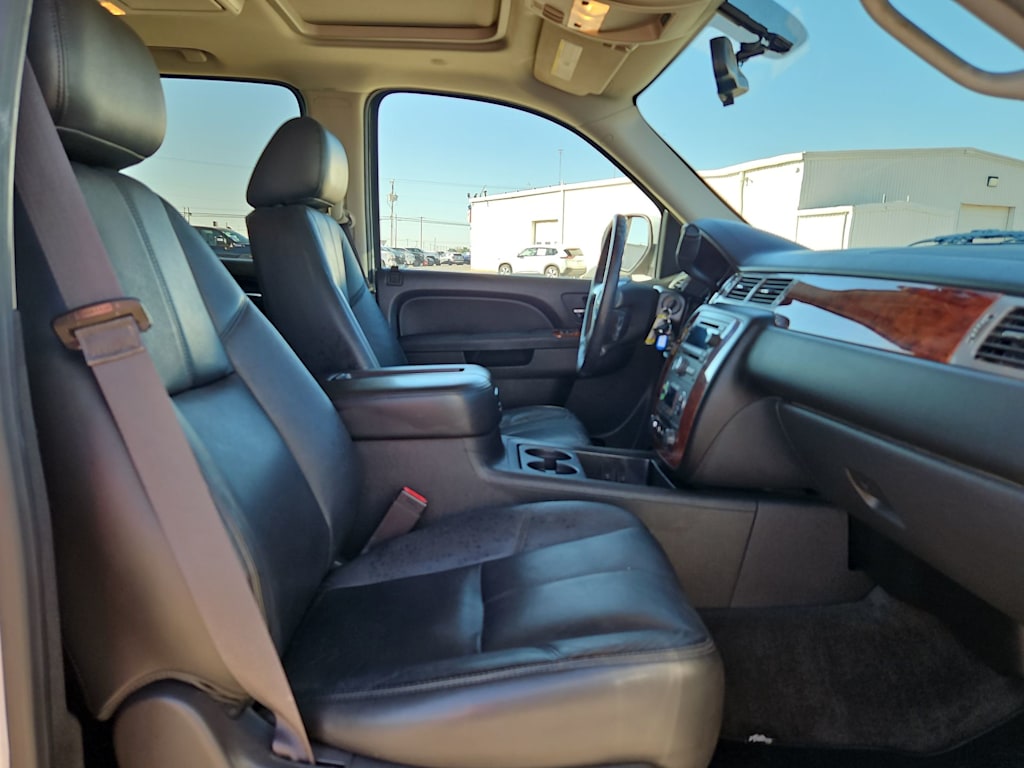 Thumbnail: 2013 Chevrolet Tahoe - 12