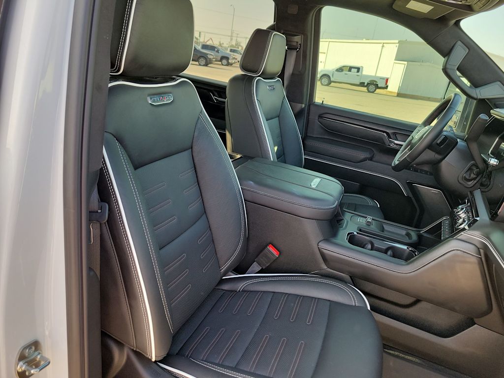 Thumbnail: 2026 GMC Sierra 2500 - 11