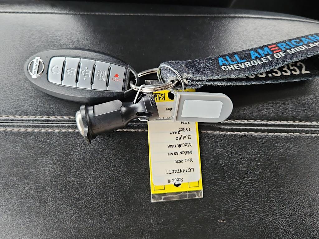 Thumbnail: 2020 Nissan Altima - 17