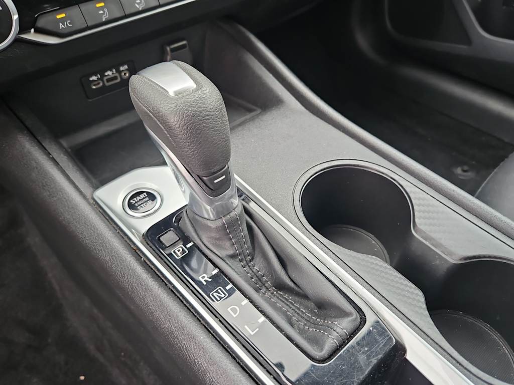 2025 Nissan Altima SV - Photo 14