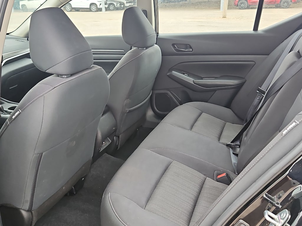 2025 Nissan Altima SV - Photo 12