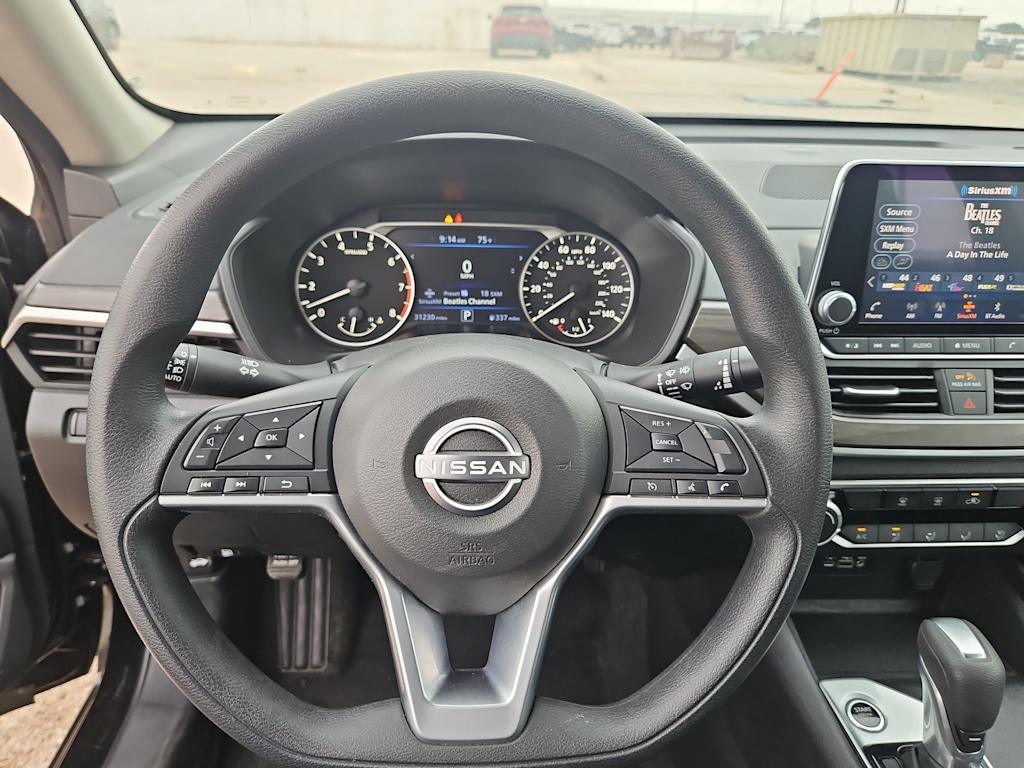 2025 Nissan Altima SV - Photo 9