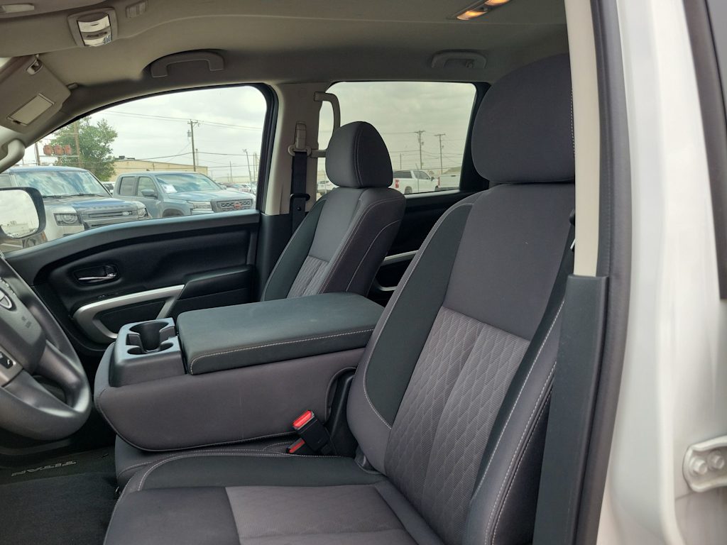 Thumbnail: 2023 Nissan Titan - 11