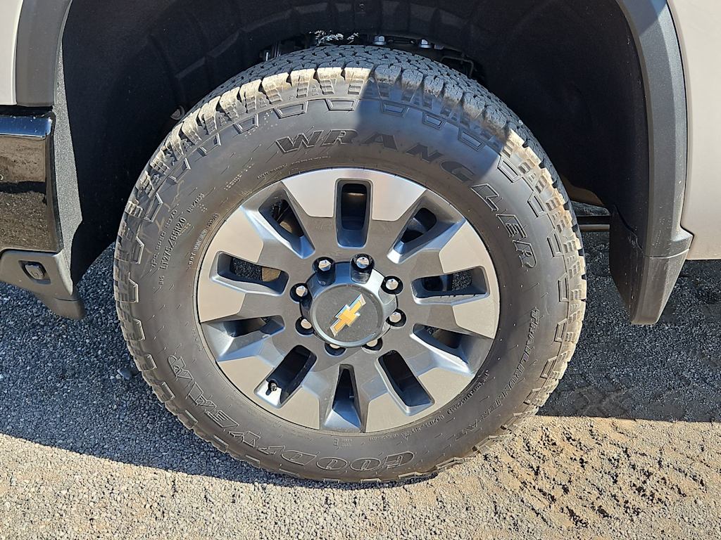 Thumbnail: 2026 Chevrolet Silverado 2500 - 7