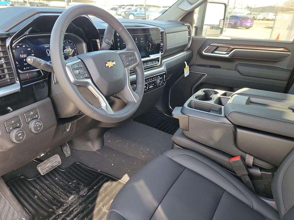 Thumbnail: 2026 Chevrolet Silverado 2500 - 2