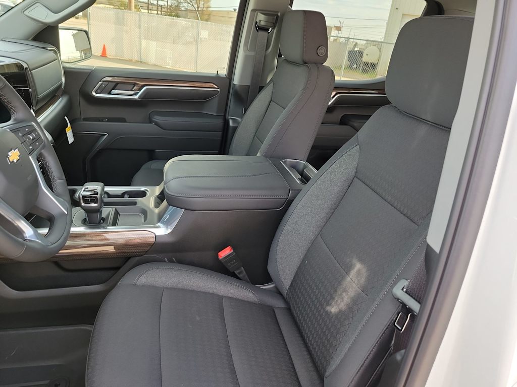 Thumbnail: 2026 Chevrolet Silverado 1500 - 11