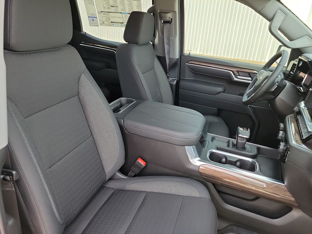 Thumbnail: 2026 Chevrolet Silverado 1500 - 12