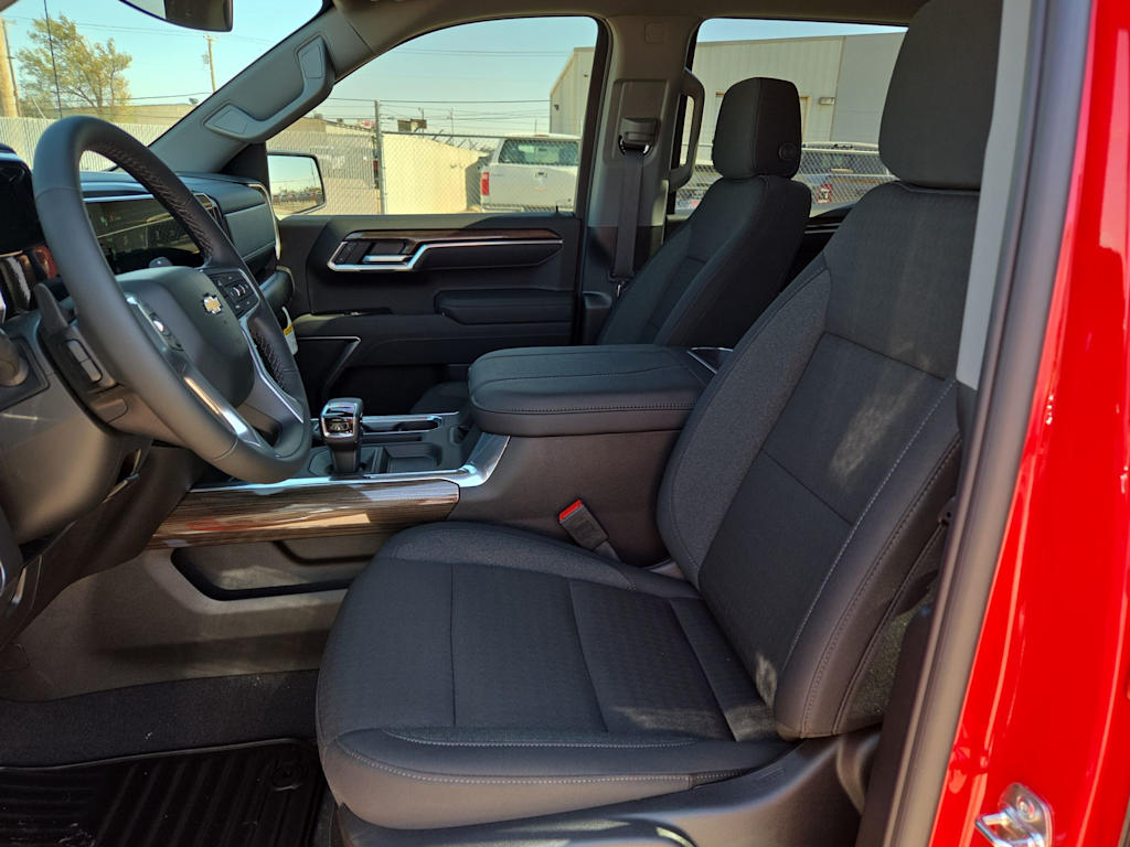 Thumbnail: 2026 Chevrolet Silverado 1500 - 10