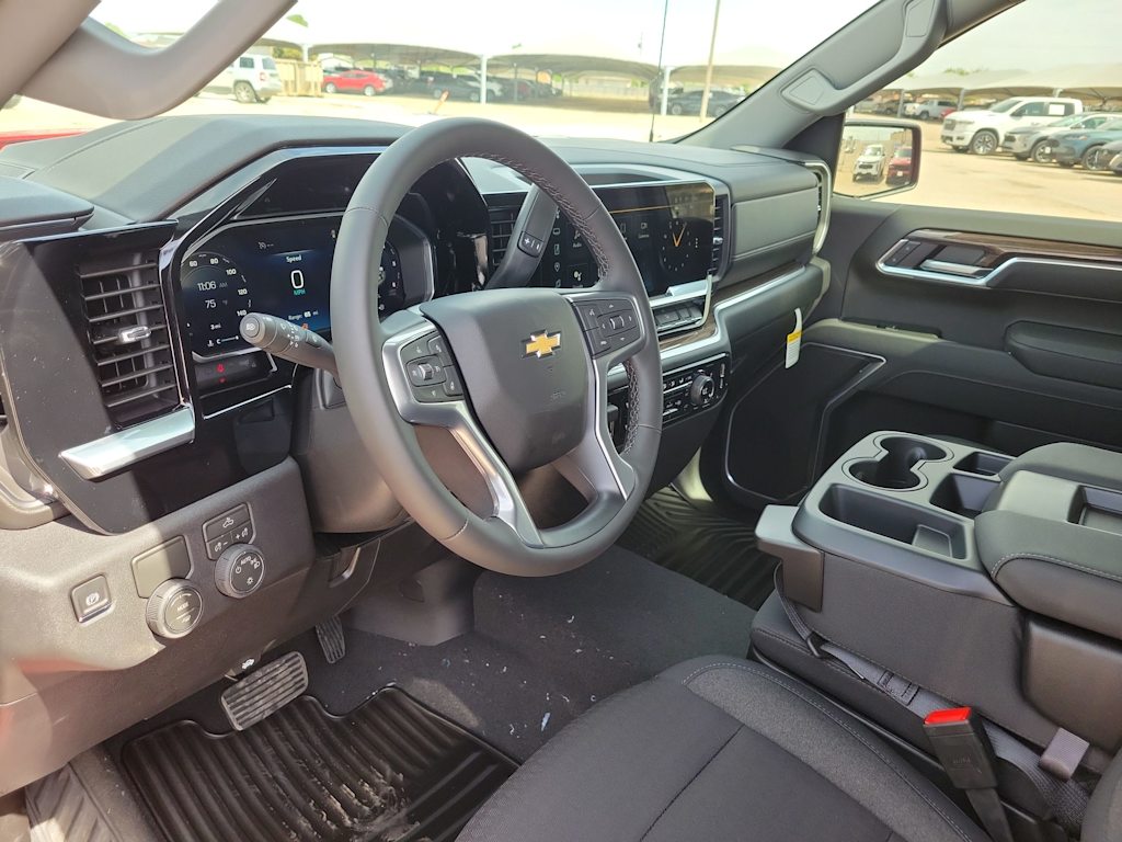 Thumbnail: 2026 Chevrolet Silverado 1500 - 2