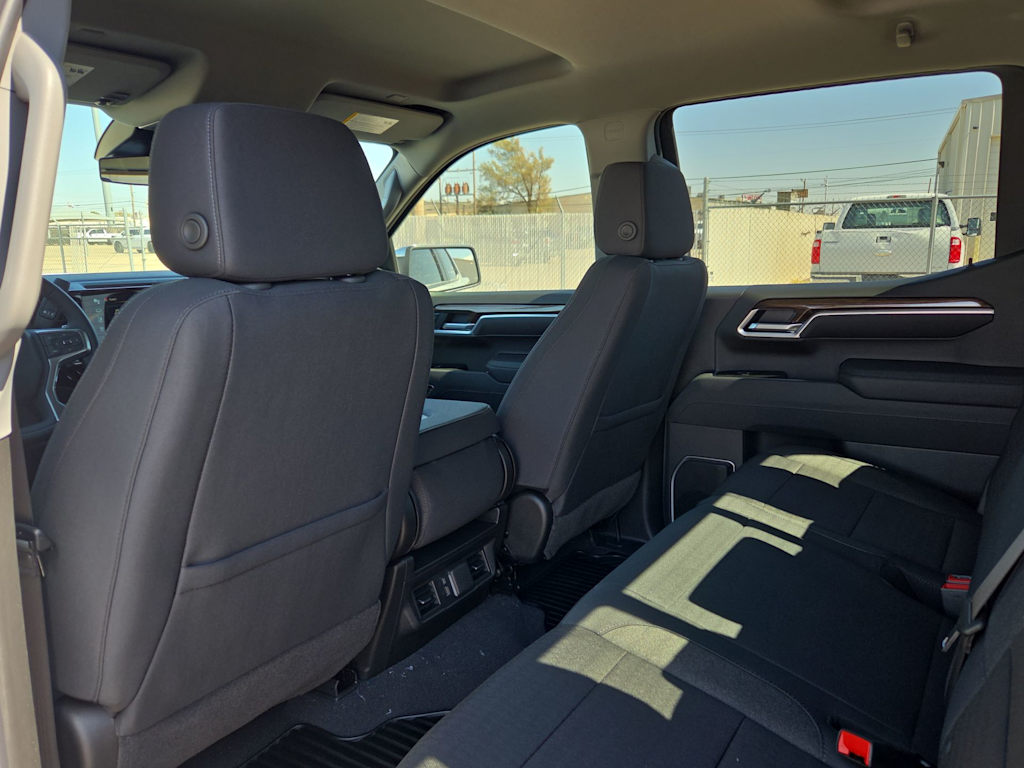 Thumbnail: 2026 Chevrolet Silverado 1500 - 12