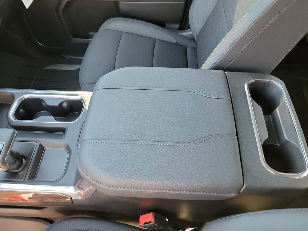 Thumbnail: 2026 Chevrolet Silverado 1500 - 26