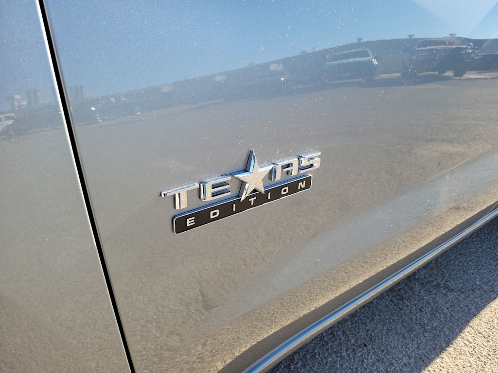 Thumbnail: 2025 Chevrolet Silverado 1500 - 7