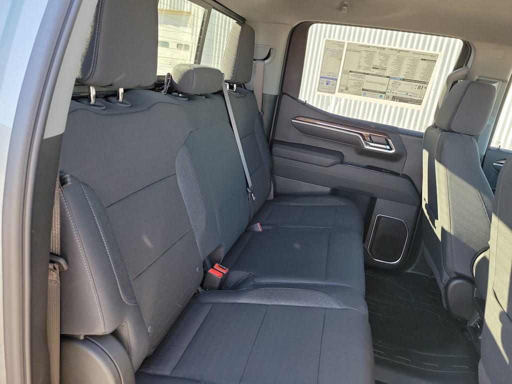 Thumbnail: 2026 Chevrolet Silverado 1500 - 26