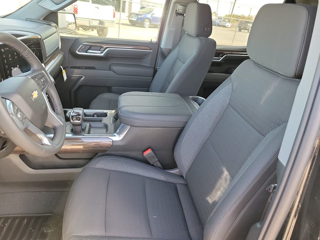 Thumbnail: 2026 Chevrolet Silverado 1500 - 10