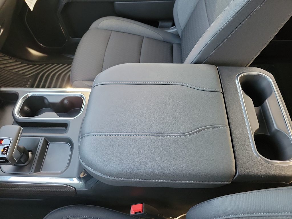 Thumbnail: 2026 Chevrolet Silverado 1500 - 26