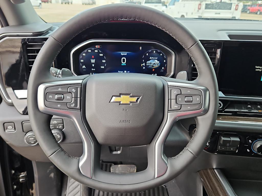 Thumbnail: 2026 Chevrolet Silverado 1500 - 14