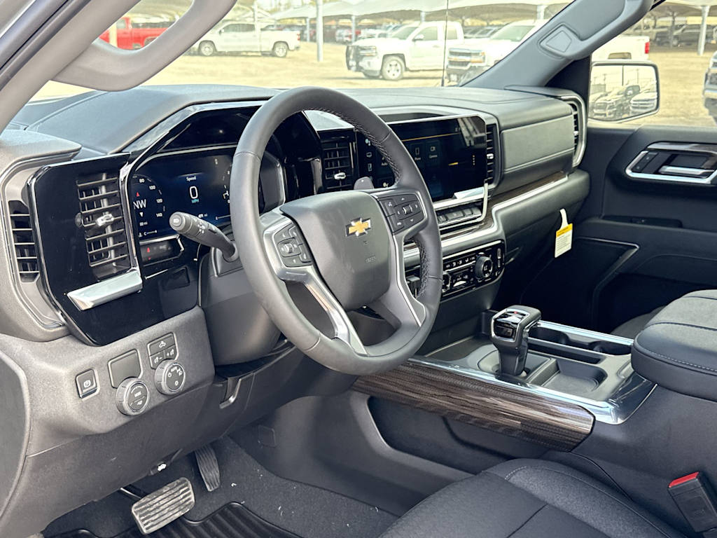 Thumbnail: 2026 Chevrolet Silverado 1500 - 2