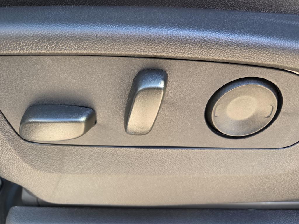 Thumbnail: 2026 Chevrolet Silverado 1500 - 26