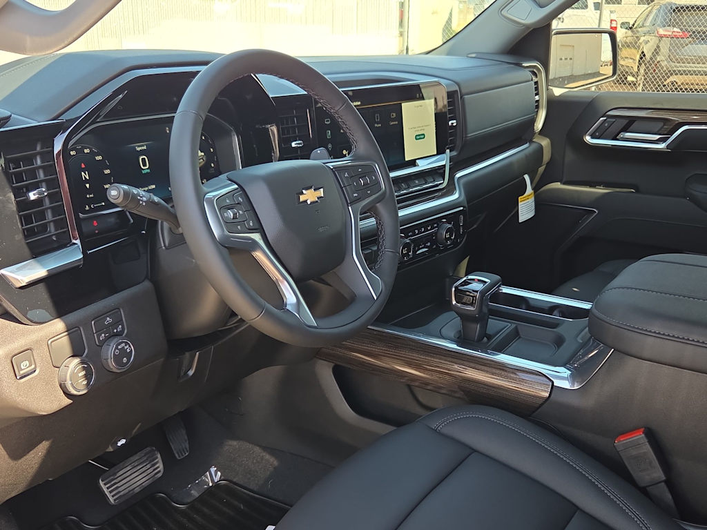 Thumbnail: 2026 Chevrolet Silverado 1500 - 2