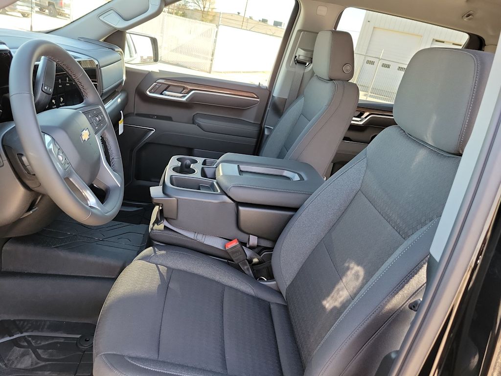 Thumbnail: 2026 Chevrolet Silverado 1500 - 10