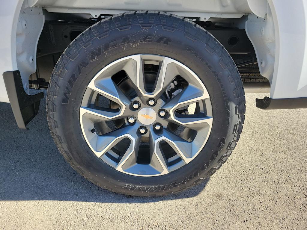 Thumbnail: 2026 Chevrolet Silverado 1500 - 8