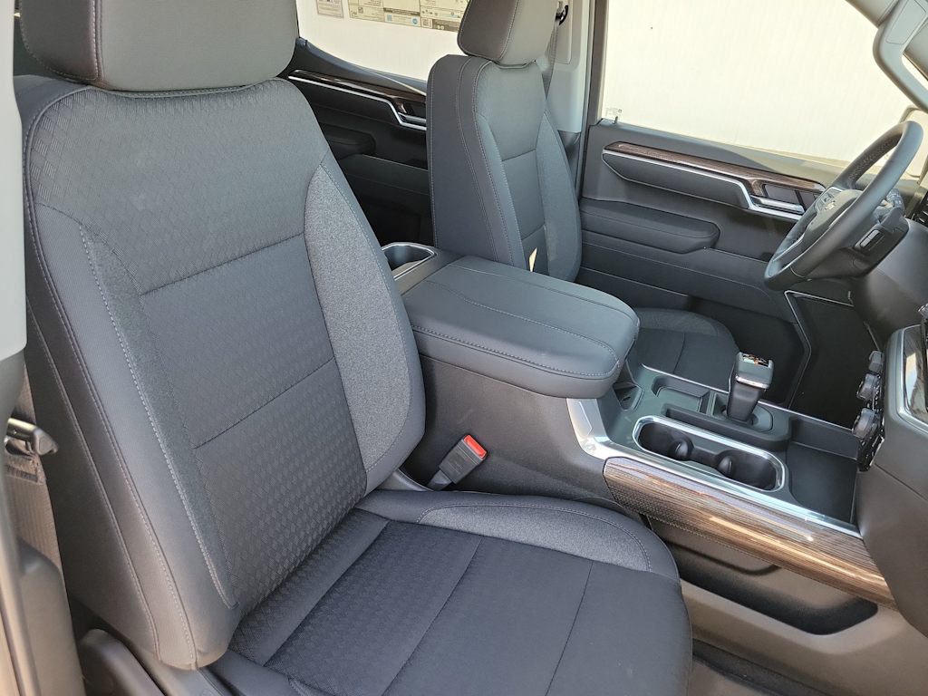 Thumbnail: 2026 Chevrolet Silverado 1500 - 12